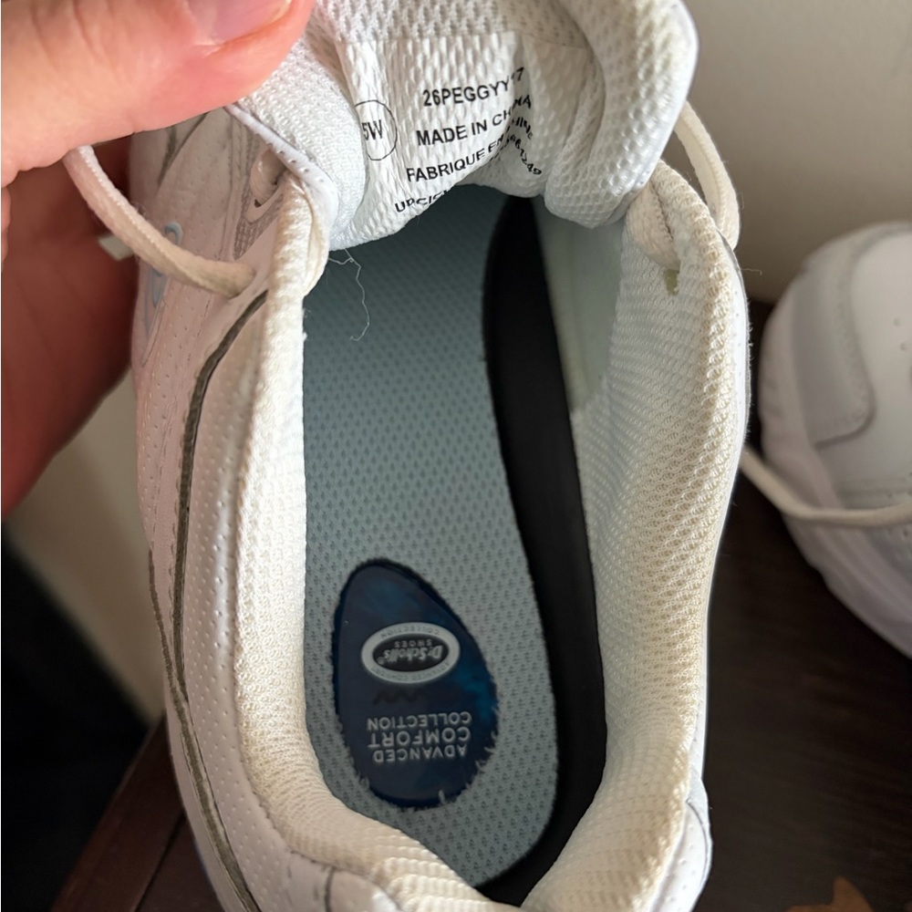 Dr.Scholls sneaker, like brand new, size 5